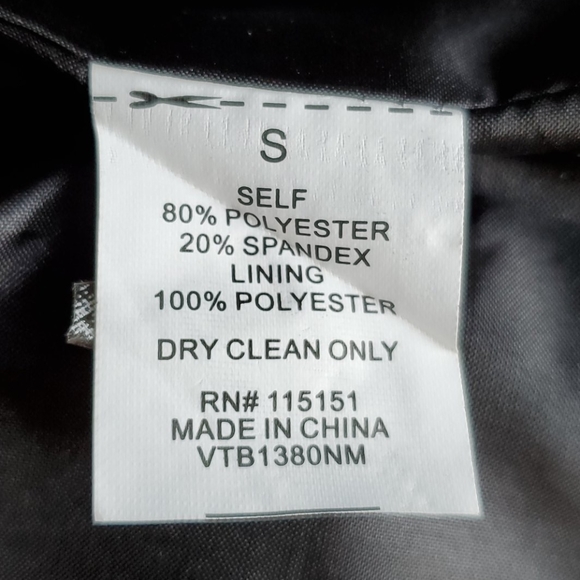 ROMEO & JULIET COUTURE NWT Floral Mesh Panel Skirt - Picture 11 of 13